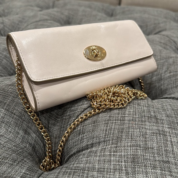 Coach Bag Cream Leather Wallet Gold Chain Crossbody - Picture 3 of 17